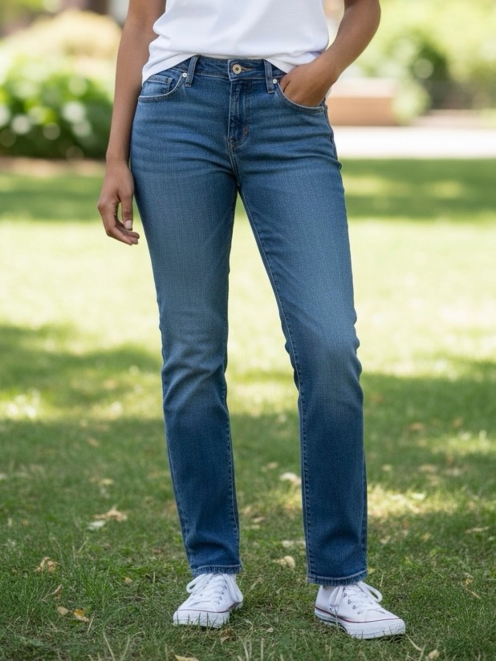 Levi's Women 505 Mid Rise Straight Leg Size 8 31x28 Dark Wash Read Description
